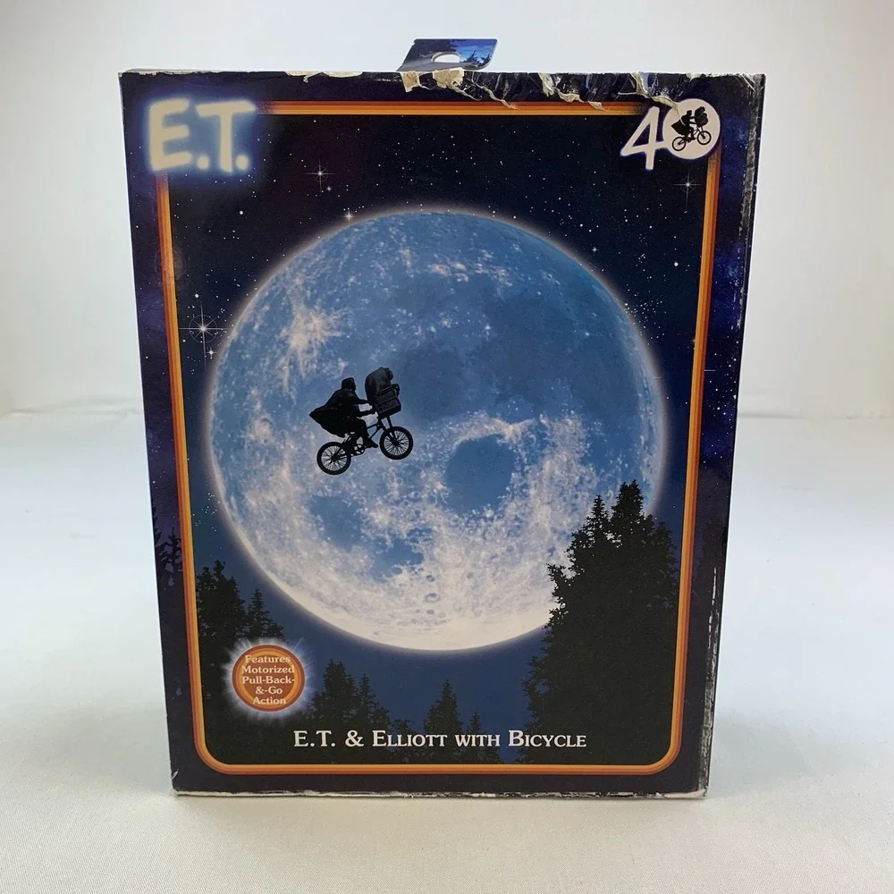 NECA E.T The Extra-Terrestrial 40th Anniversary Elliott and E.T. on Bicycle Set